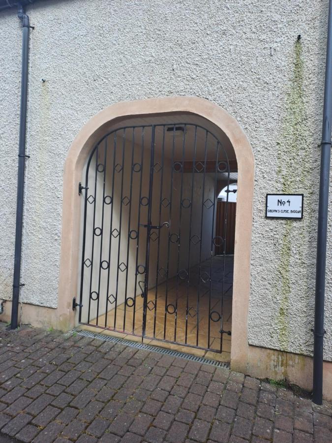 B&B At No 4 Biggar Exterior photo