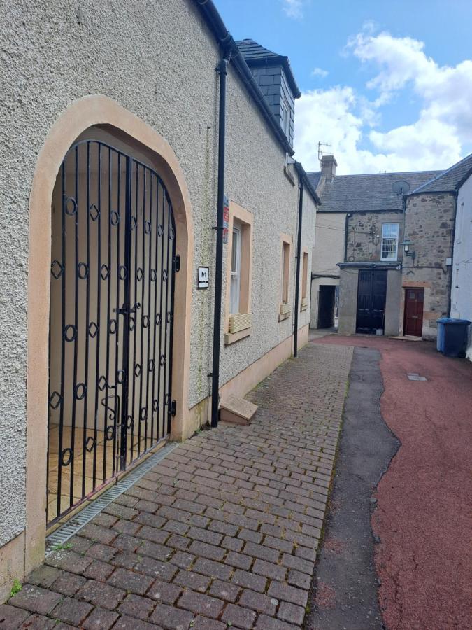 B&B At No 4 Biggar Exterior photo