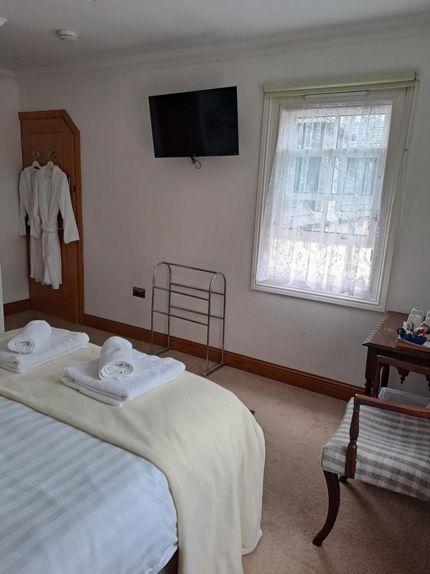 B&B At No 4 Biggar Exterior photo